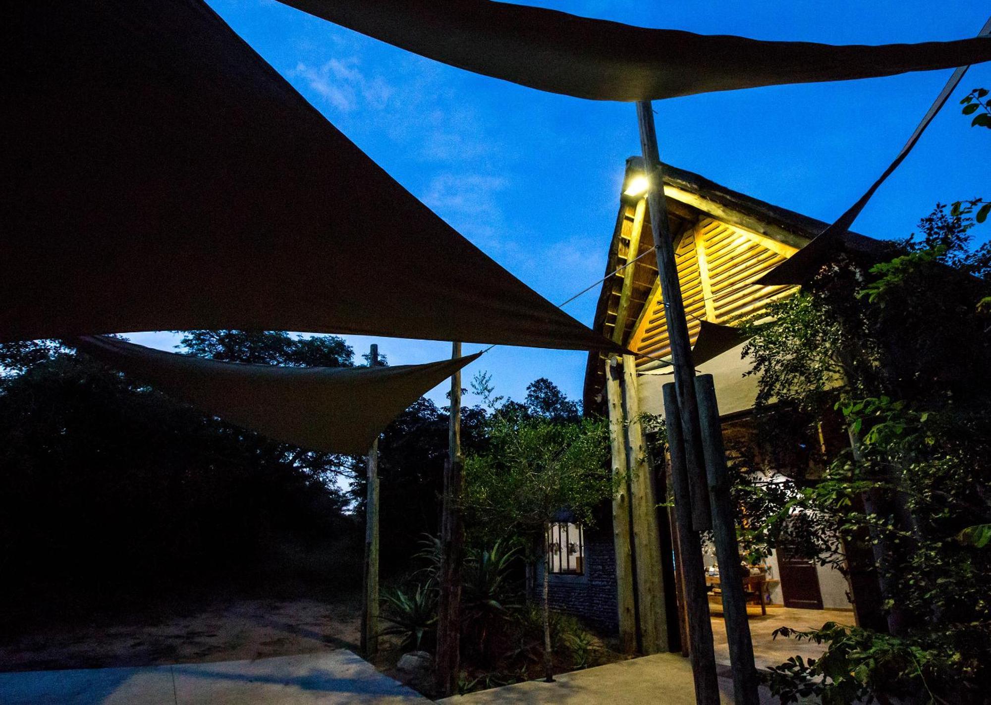 Royal Thonga Safari Lodge Sihangwane Exterior photo