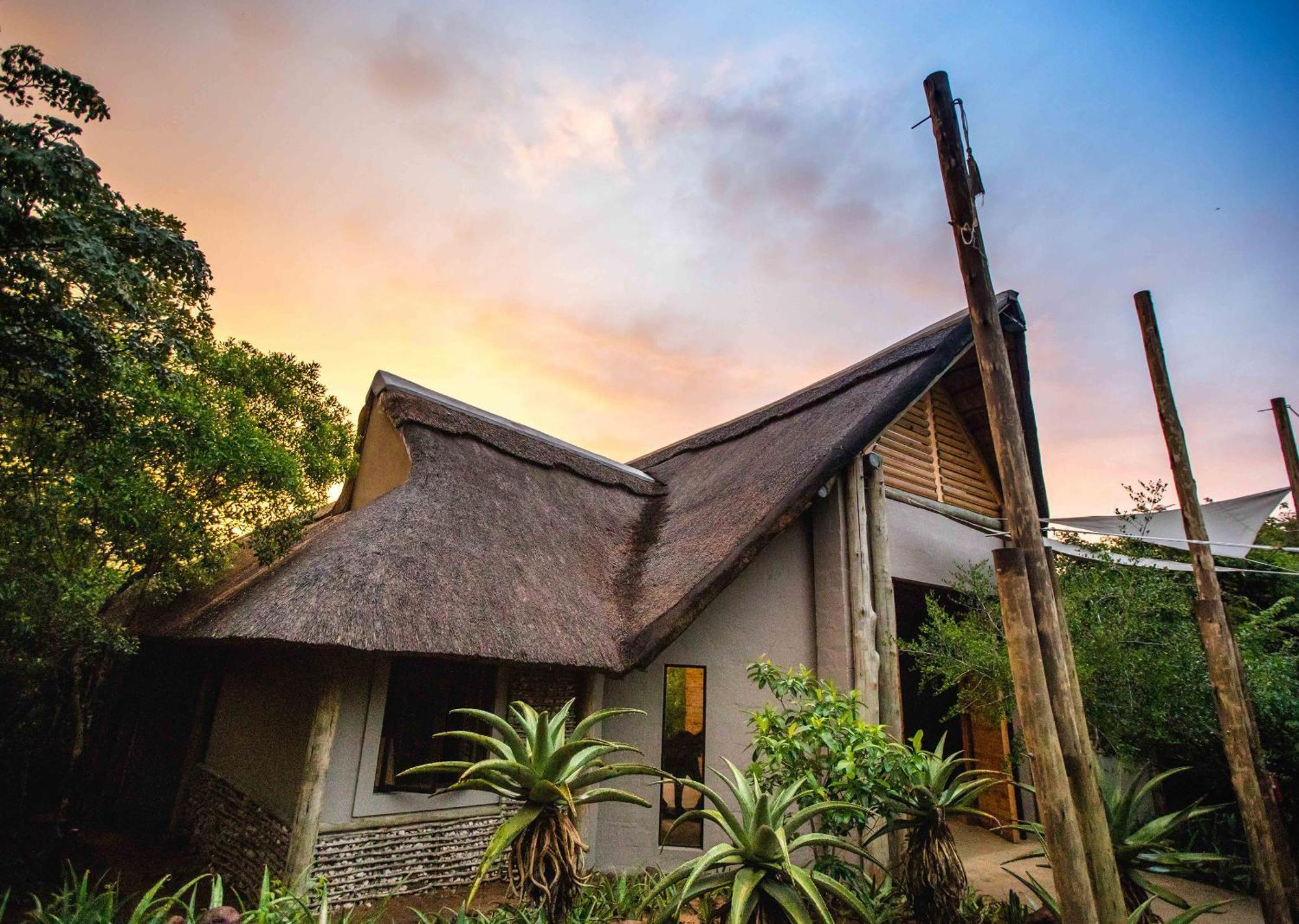 Royal Thonga Safari Lodge Sihangwane Exterior photo